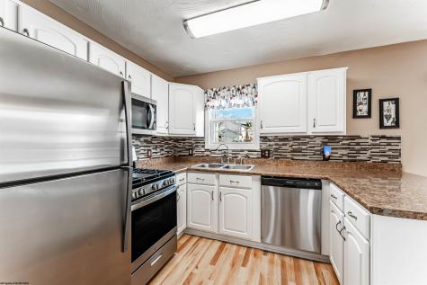 4018 Pinehurst Drive Morgantown WV 26505