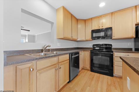 37 Robin Lane Morgantown WV 26508