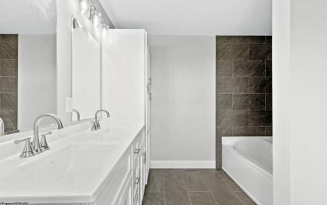 294 Red Oak Lane Morgantown WV 26501