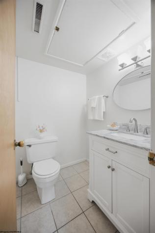 104 Pinewood Road Clarksburg WV 26301
