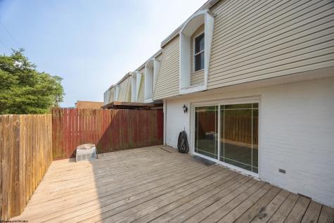 104 Pinewood Road Clarksburg WV 26301