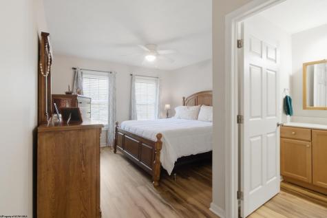 79 Barrington Court Bridgeport WV 26330