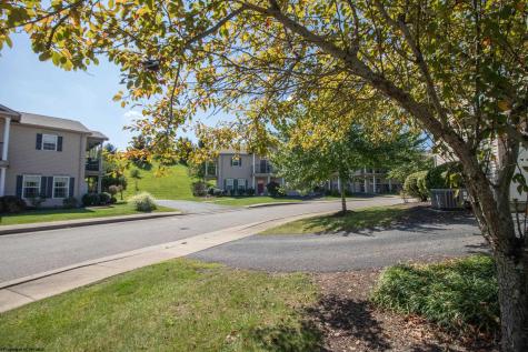 79 Barrington Court Bridgeport WV 26330