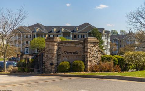 1211 Suncrest Village Morgantown WV 26505