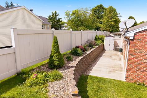 108 Center Court Bridgeport WV 26330