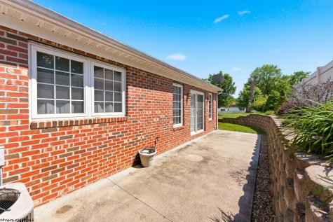 108 Center Court Bridgeport WV 26330