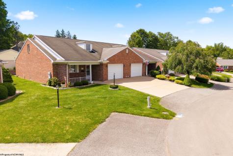 108 Center Court Bridgeport WV 26330