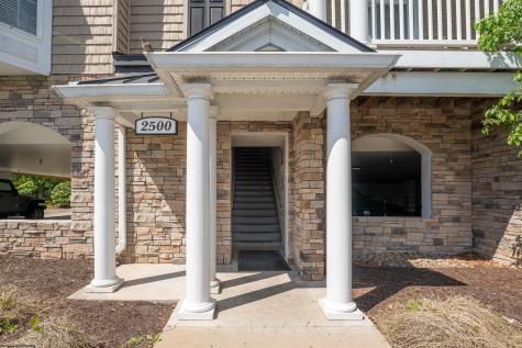 2524 Suncrest Village Morgantown WV 26505