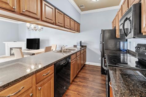 2524 Suncrest Village Morgantown WV 26505