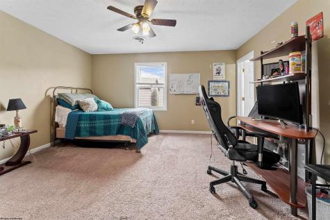 9 Sunridge Drive Morgantown WV 26505