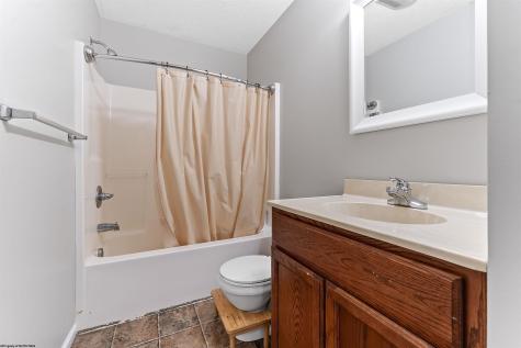 9 Sunridge Drive Morgantown WV 26505