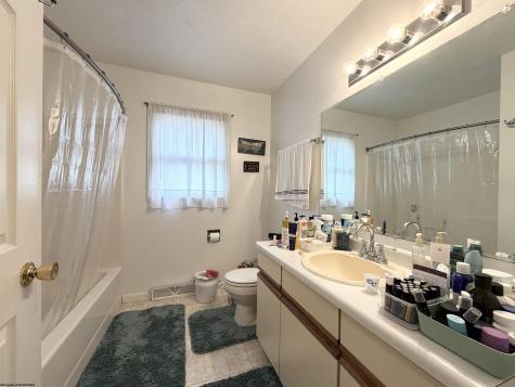 38 Cliffside Drive Morgantown WV 26501