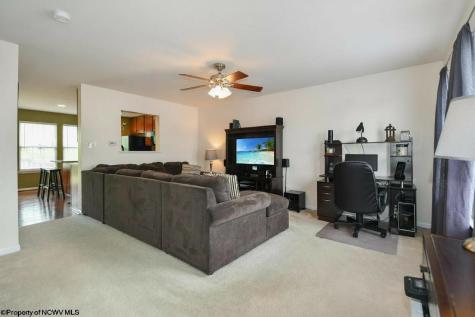 320 Falcon Run Morgantown WV 26508