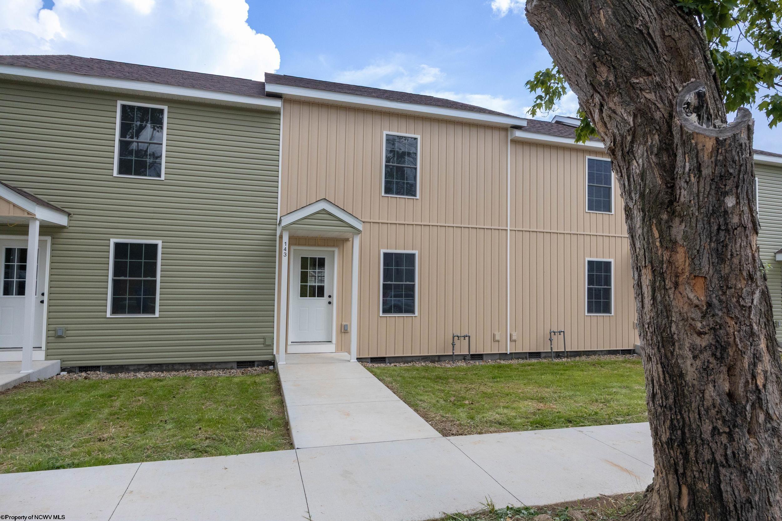 143 Mulberry Avenue Weston WV 26452