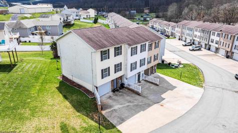 152 Eagle Drive Maidsville WV 26541