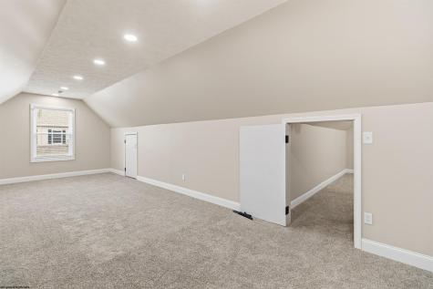 512 Persimmon Lane Bridgeport WV 26330