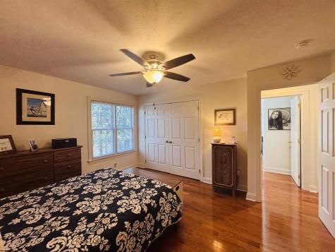 9 Five Forks Drive Morgantown WV 26508