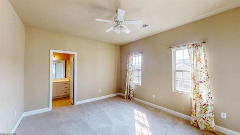 2637 Suncrest Village Morgantown WV 26505