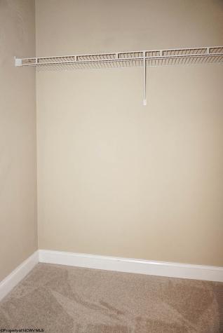 2637 Suncrest Village Morgantown WV 26505