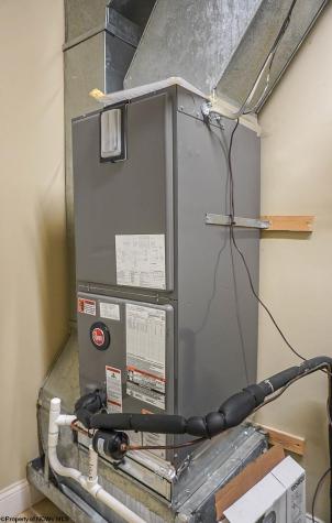 2637 Suncrest Village Morgantown WV 26505