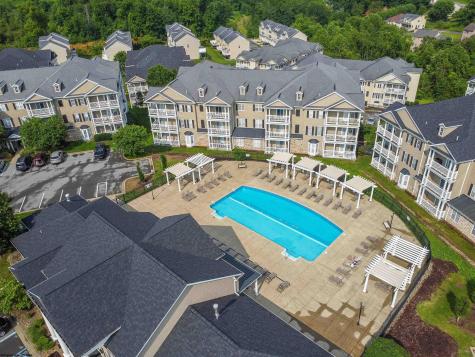 2637 Suncrest Village Morgantown WV 26505