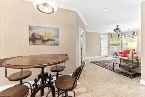 1817 Suncrest Village Morgantown WV 26505