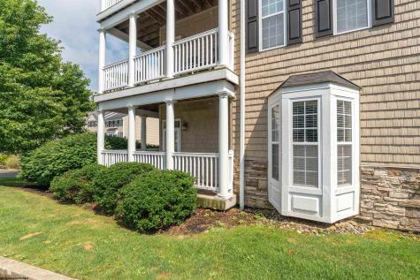 1817 Suncrest Village Morgantown WV 26505