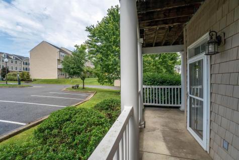 1817 Suncrest Village Morgantown WV 26505