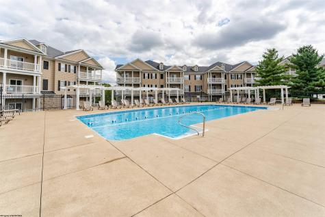 1817 Suncrest Village Morgantown WV 26505