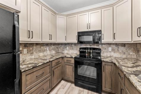 1817 Suncrest Village Morgantown WV 26505