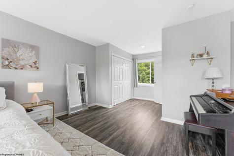 102 Pierpont Heights Morgantown WV 26508