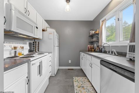 102 Pierpont Heights Morgantown WV 26508