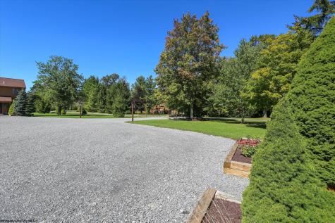 11 Deerfield Circle Davis WV 26260