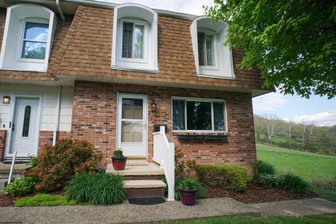 93 Pinewood Road Clarksburg WV 26301