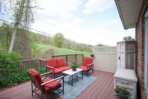 93 Pinewood Road Clarksburg WV 26301