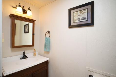93 Pinewood Road Clarksburg WV 26301