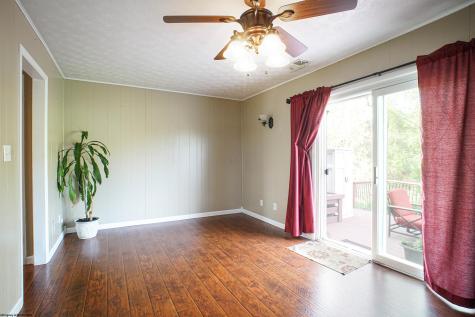 93 Pinewood Road Clarksburg WV 26301