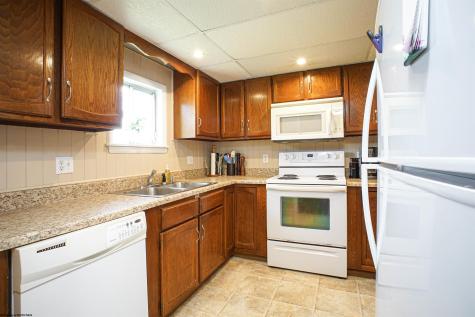93 Pinewood Road Clarksburg WV 26301