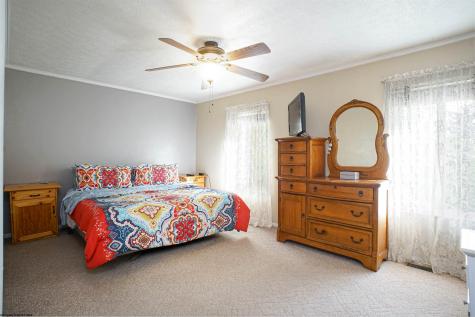 93 Pinewood Road Clarksburg WV 26301