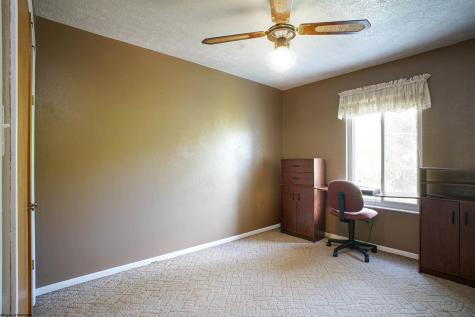 93 Pinewood Road Clarksburg WV 26301