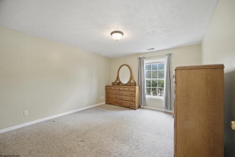 79 Barrington Court Bridgeport WV 26330