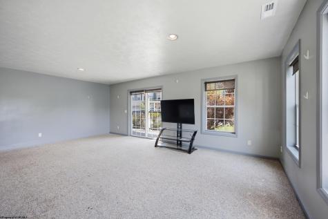 79 Barrington Court Bridgeport WV 26330