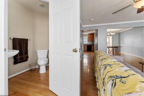 43 Robin Lane Morgantown WV 26508