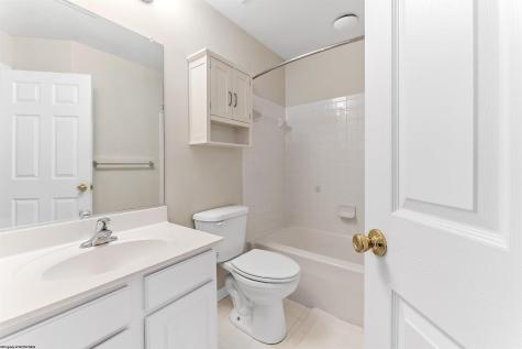 43 Robin Lane Morgantown WV 26508
