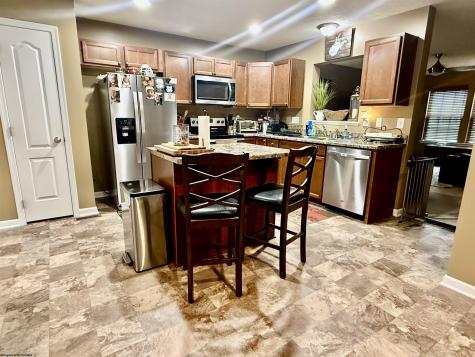 102 Kingsbury Court Fairmont WV 26554