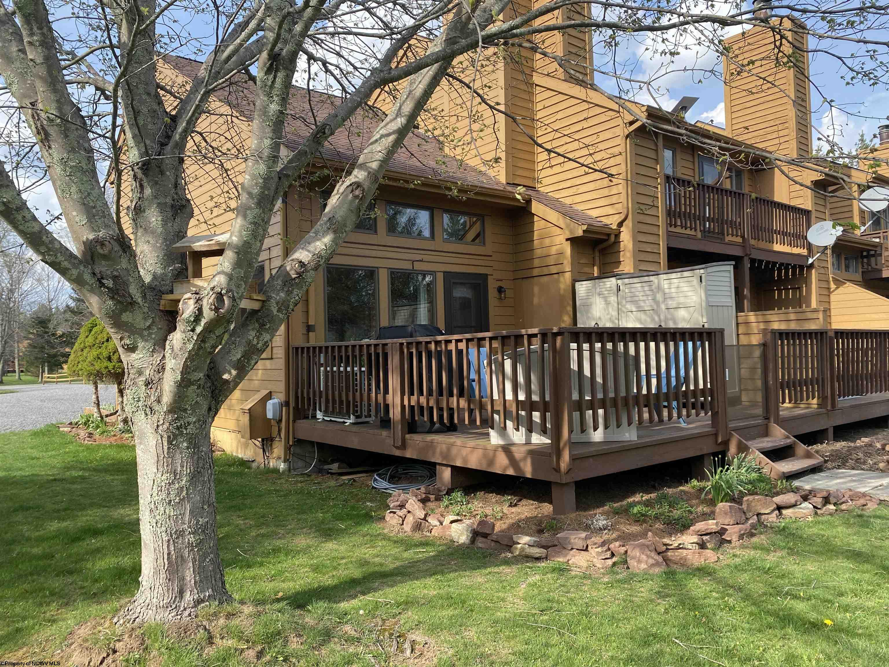 100 Deerfield Village Circle Davis WV 26260