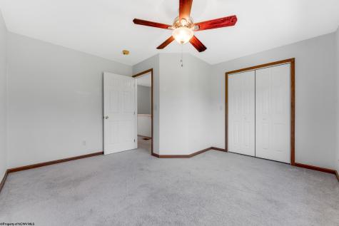 25 Hannah Lane Morgantown WV 26505