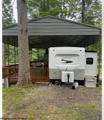 1050 Mcgee Lane Volga WV 26238