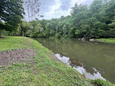 1050 Mcgee Lane Volga WV 26238
