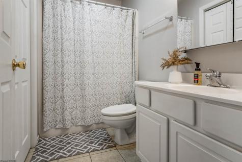 4030 Pinehurst Drive Morgantown WV 26505